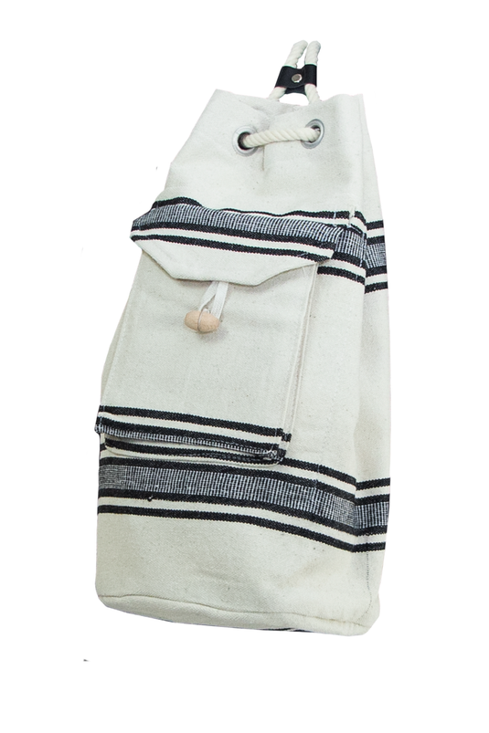 Turnbeutel aus robuster Baumwolle – Stoffrucksack mit Außentasche und verschließbarer Innentasche , White